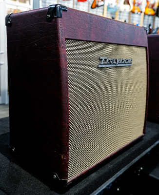 Store Special Product - Traynor - YCV20WR